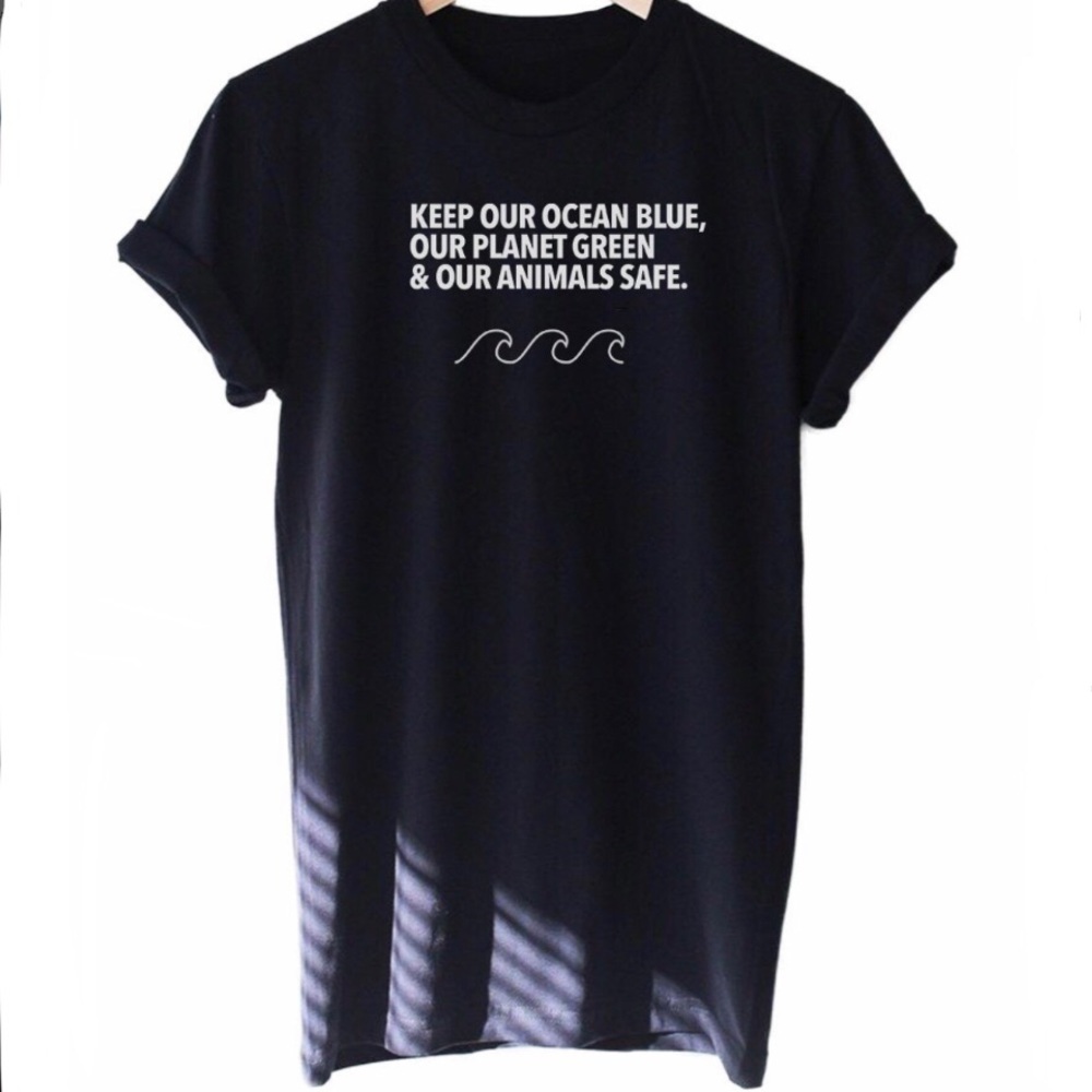 🌟make an offer🌟KEEP OUR OCEANS BLUE tee🌟